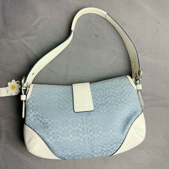 Coach vintage Soho Signature Blue Jacquard White Leather Flap Hobo Shoulder Bag - Picture 4 of 11